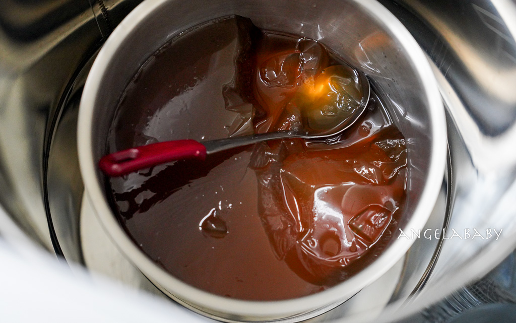 延三夜市、大橋頭站銅板美食推薦『黃師父真功夫美食』花生粉爆滿的豬血糕、肥滋滋入口即化的刈包 @梅格(Angelababy)享樂日記