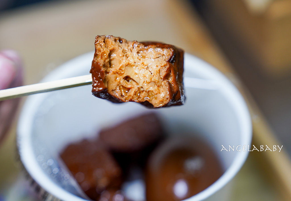 延三夜市、大橋頭站銅板美食推薦『黃師父真功夫美食』花生粉爆滿的豬血糕、肥滋滋入口即化的刈包 @梅格(Angelababy)享樂日記