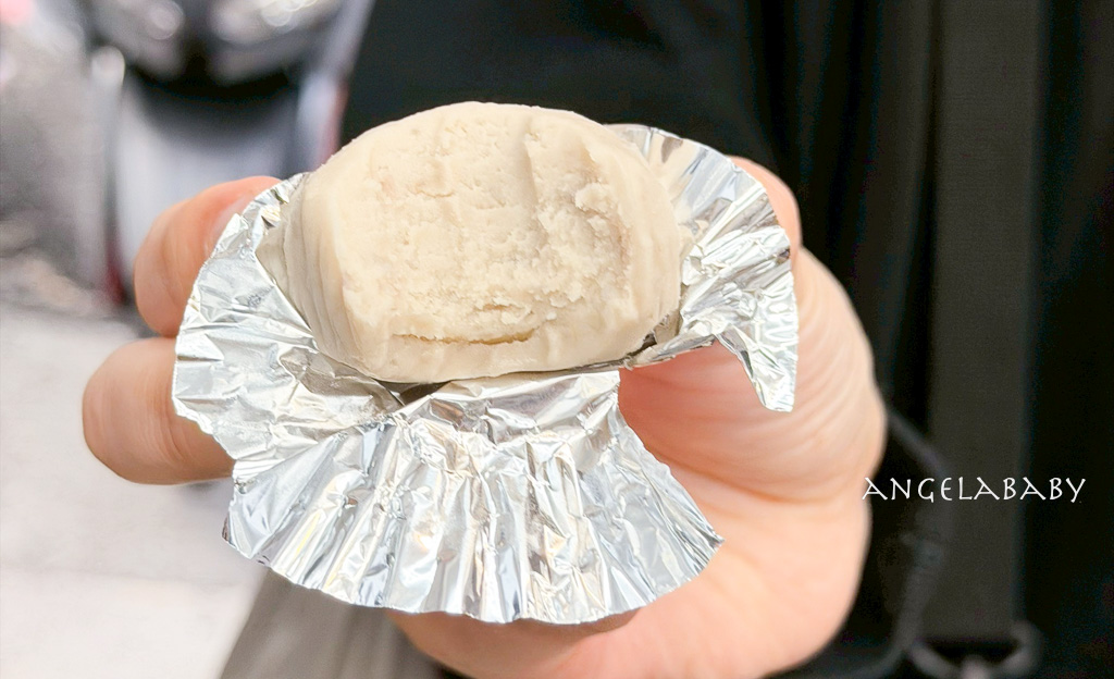 基隆美食伴手禮『連珍糕餅店』純芋泥好吃芋泥球一顆只要15元 @梅格(Angelababy)享樂日記 基隆美食伴手禮『連珍糕餅店』純芋泥好吃芋泥球一顆只要15元 @梅格(Angelababy)享樂日記