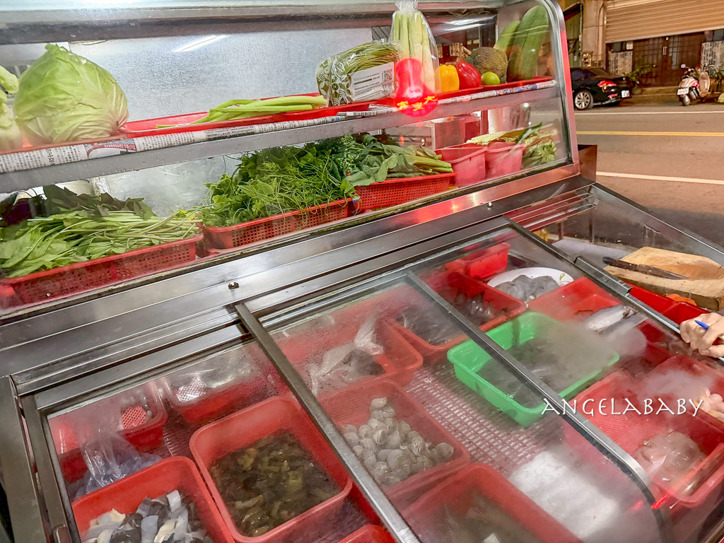 竹南人從小吃到大的人情味海產『阿標海產店』連總統政商都是座上嘉賓、苗栗之光唯一500盤推薦 @梅格(Angelababy)享樂日記