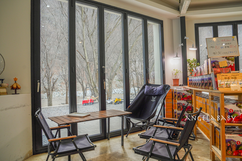 釜山一日遊推薦『青松冰谷』청송 얼음골，巨型冰雕石壁宛如冰雪奇緣電影場景 @梅格(Angelababy)享樂日記