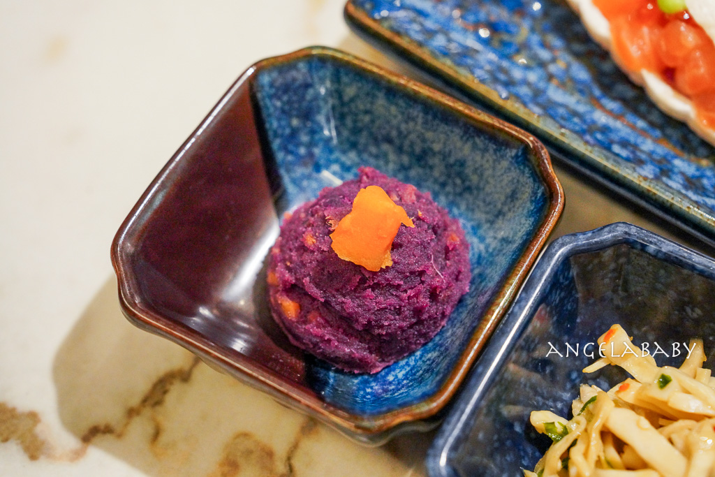 信義區cp值最高和牛燒肉『老井極上燒肉 台北信義店』菜單、雞白湯喝到飽 @梅格(Angelababy)享樂日記