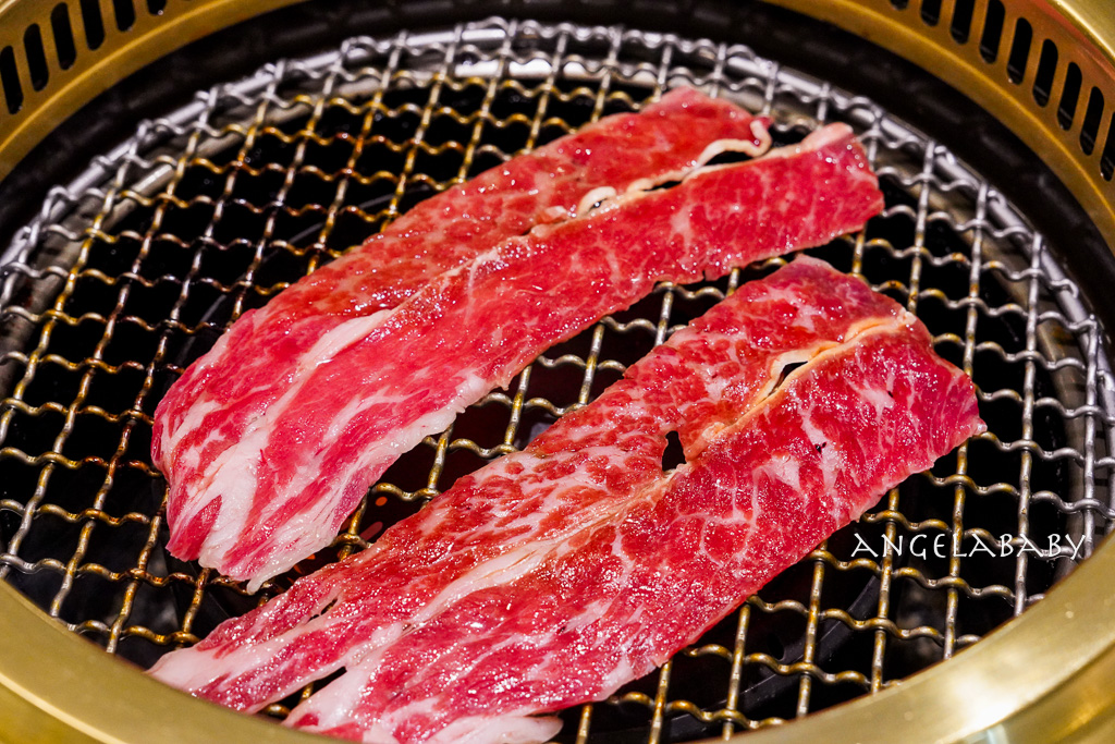 信義區cp值最高和牛燒肉『老井極上燒肉 台北信義店』菜單、雞白湯喝到飽 @梅格(Angelababy)享樂日記