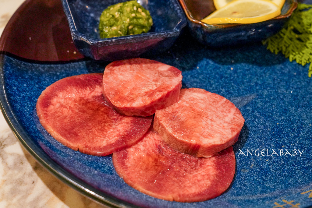 信義區cp值最高和牛燒肉『老井極上燒肉 台北信義店』菜單、雞白湯喝到飽 @梅格(Angelababy)享樂日記