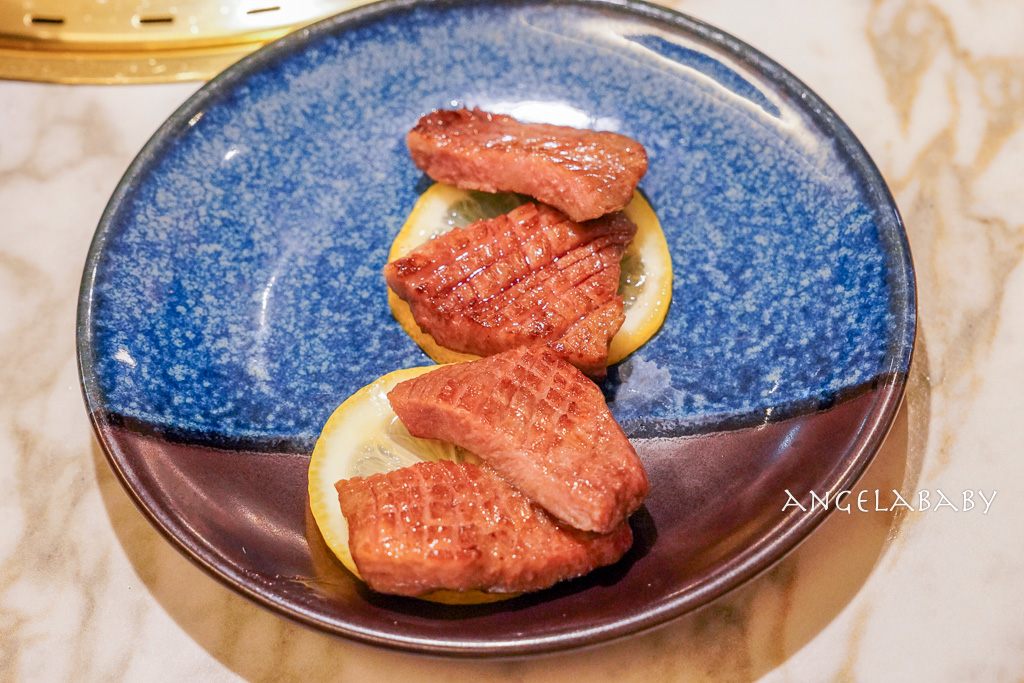 信義區cp值最高和牛燒肉『老井極上燒肉 台北信義店』菜單、雞白湯喝到飽 @梅格(Angelababy)享樂日記