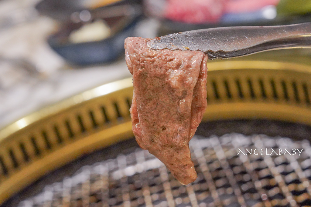 信義區cp值最高和牛燒肉『老井極上燒肉 台北信義店』菜單、雞白湯喝到飽 @梅格(Angelababy)享樂日記