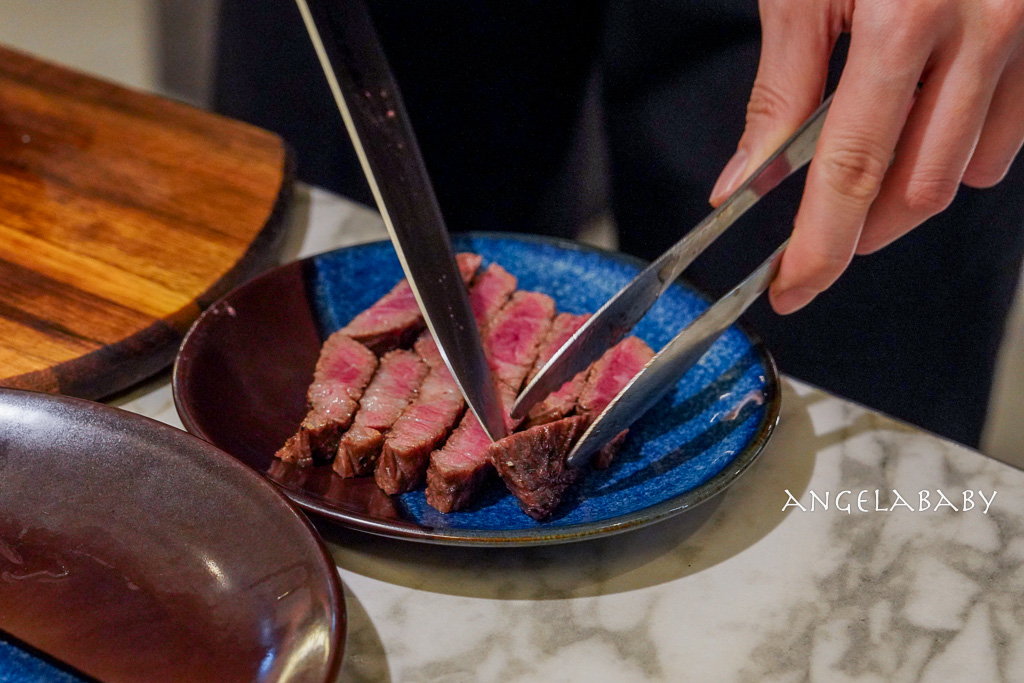 信義區cp值最高和牛燒肉『老井極上燒肉 台北信義店』菜單、雞白湯喝到飽 @梅格(Angelababy)享樂日記