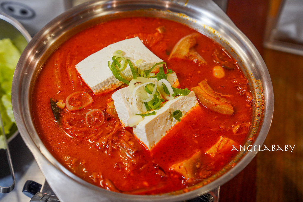 中山站韓國烤肉『金豬食堂 Gold Pig Taiwan』訂位方式、韓國米其林燒肉首家海外店，金豬食堂菜單 @梅格(Angelababy)享樂日記