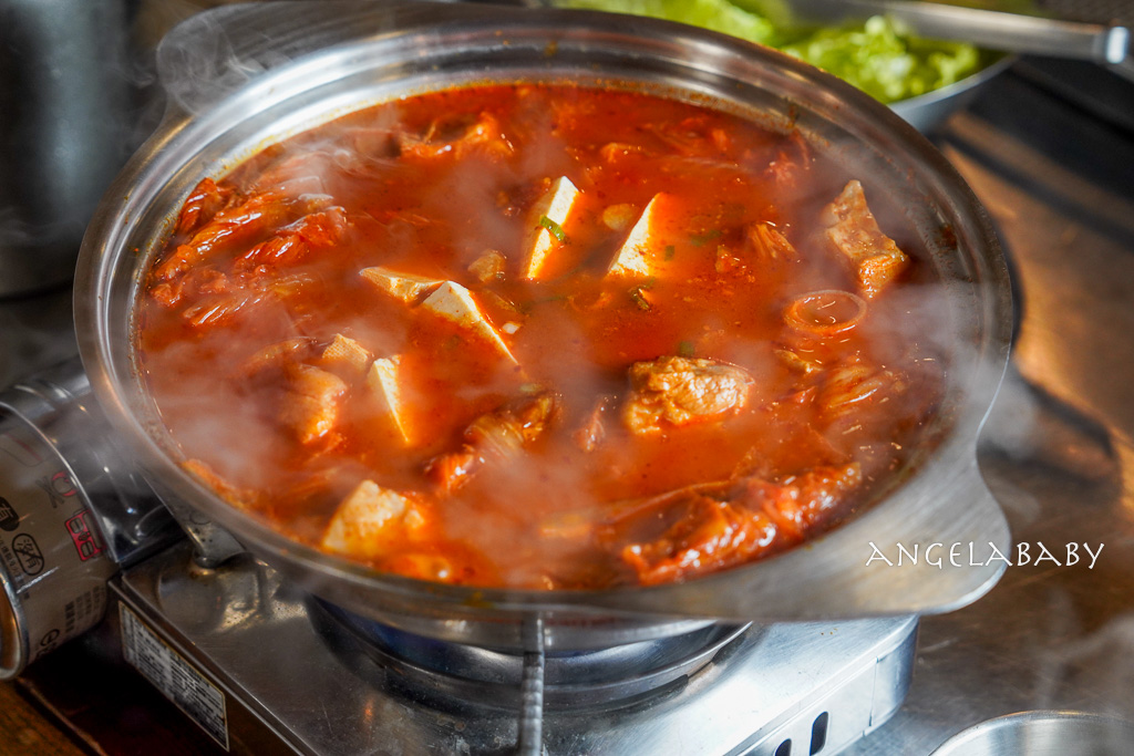 中山站韓國烤肉『金豬食堂 Gold Pig Taiwan』訂位方式、韓國米其林燒肉首家海外店，金豬食堂菜單 @梅格(Angelababy)享樂日記