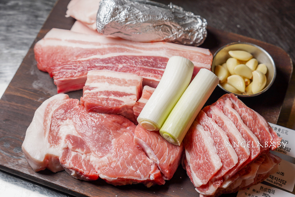 中山站韓國烤肉『金豬食堂 Gold Pig Taiwan』訂位方式、韓國米其林燒肉首家海外店，金豬食堂菜單 @梅格(Angelababy)享樂日記