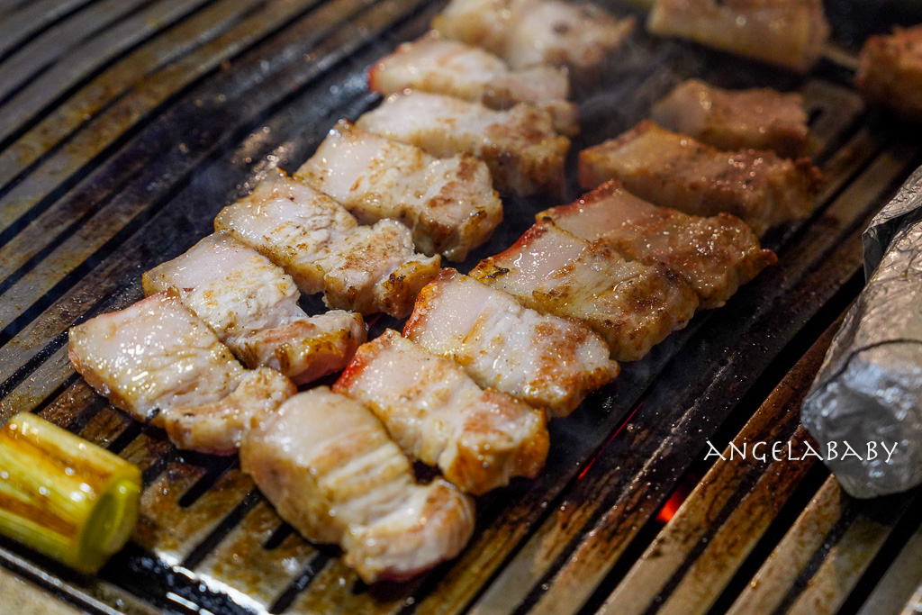 中山站韓國烤肉『金豬食堂 Gold Pig Taiwan』訂位方式、韓國米其林燒肉首家海外店，金豬食堂菜單 @梅格(Angelababy)享樂日記