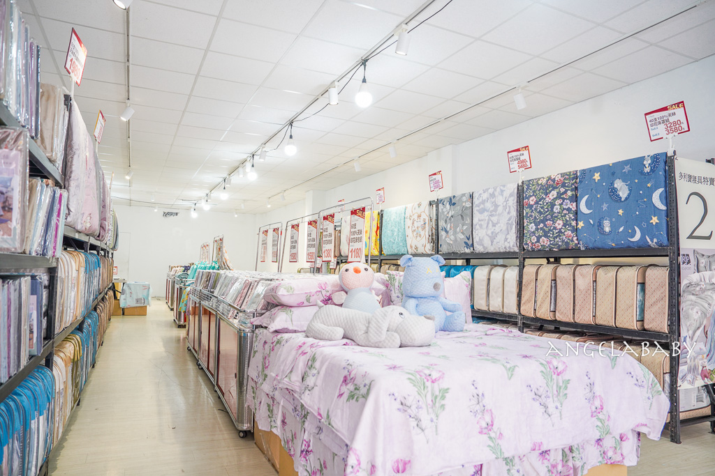 新北三峽寢具特賣『多利寶寢具換季出清』2折起、床包枕套棉被保潔墊199元起、多款買一送一限量優惠 @梅格(Angelababy)享樂日記