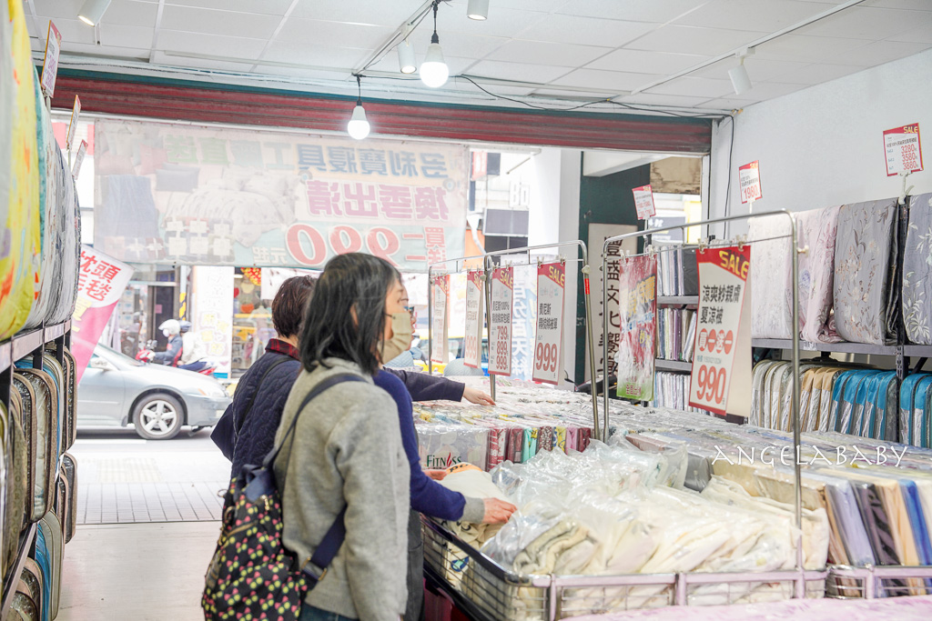 新北三峽寢具特賣『多利寶寢具換季出清』2折起、床包枕套棉被保潔墊199元起、多款買一送一限量優惠 @梅格(Angelababy)享樂日記