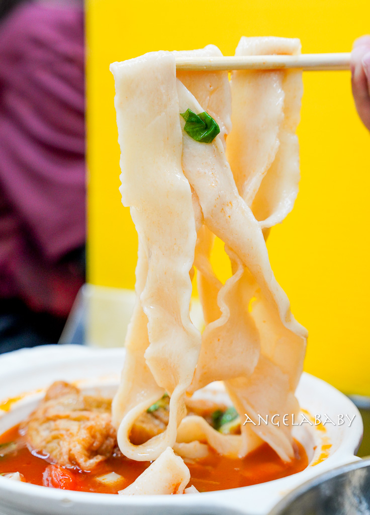 三峽老街美食『河南砂鍋手工扯麵』巨無霸彈牙手工麵、招牌最濃醇的蕃茄蛋麵 @梅格(Angelababy)享樂日記