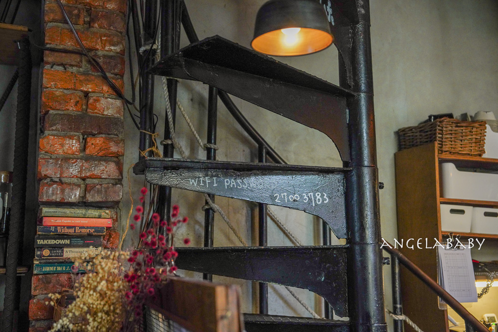 大安森林公園站廢墟風咖啡 『2J CAFE』 一秒掉入都市裡的秘密花園 @梅格(Angelababy)享樂日記 大安森林公園站廢墟風咖啡 『2J CAFE』 一秒掉入都市裡的秘密花園 @梅格(Angelababy)享樂日記