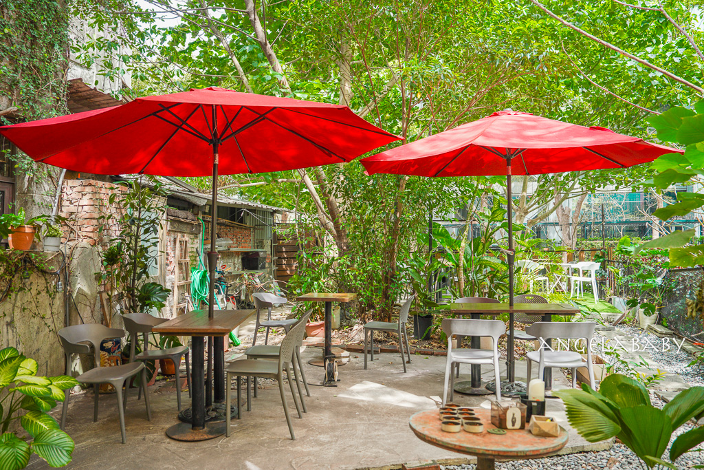 大安森林公園站廢墟風咖啡 『2J CAFE』 一秒掉入都市裡的秘密花園 @梅格(Angelababy)享樂日記 大安森林公園站廢墟風咖啡 『2J CAFE』 一秒掉入都市裡的秘密花園 @梅格(Angelababy)享樂日記