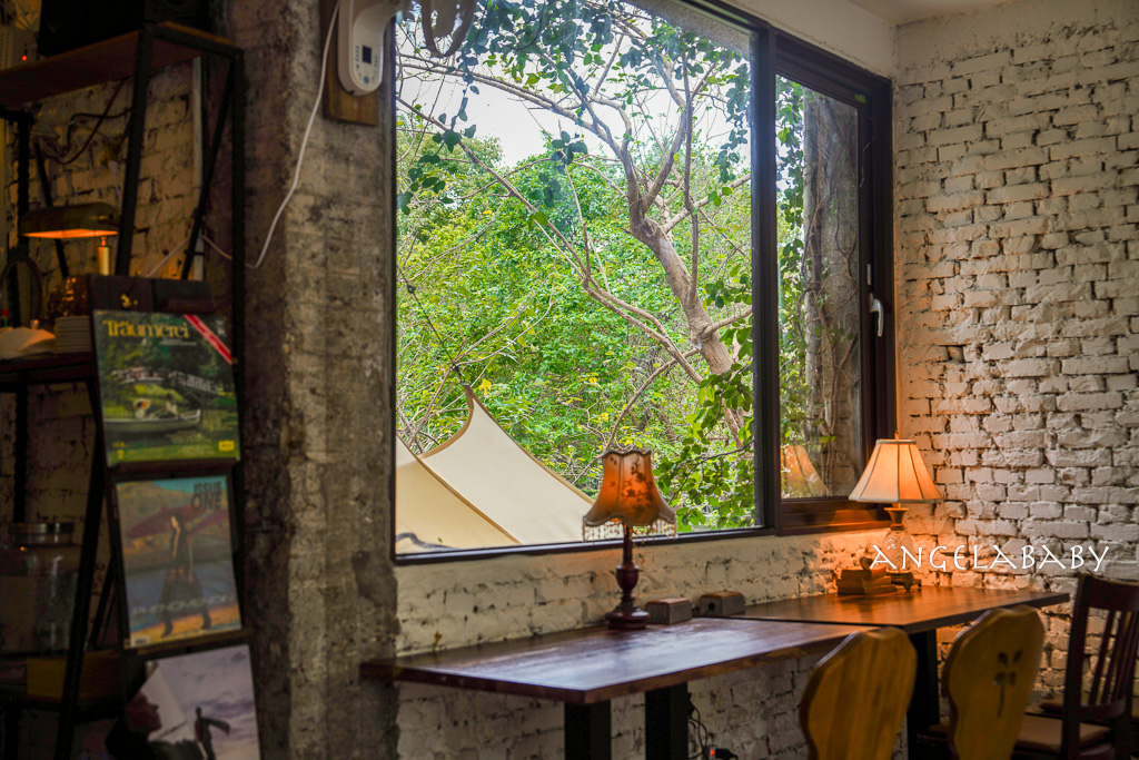 大安森林公園站廢墟風咖啡 『2J CAFE』 一秒掉入都市裡的秘密花園 @梅格(Angelababy)享樂日記 大安森林公園站廢墟風咖啡 『2J CAFE』 一秒掉入都市裡的秘密花園 @梅格(Angelababy)享樂日記