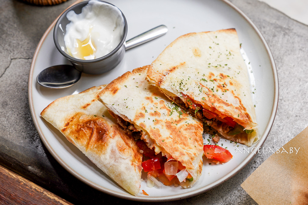 大安森林公園站廢墟風咖啡 『2J CAFE』 一秒掉入都市裡的秘密花園 @梅格(Angelababy)享樂日記