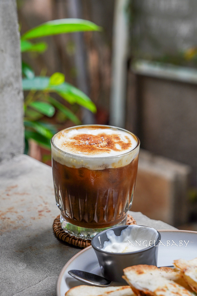 大安森林公園站廢墟風咖啡 『2J CAFE』 一秒掉入都市裡的秘密花園 @梅格(Angelababy)享樂日記 大安森林公園站廢墟風咖啡 『2J CAFE』 一秒掉入都市裡的秘密花園 @梅格(Angelababy)享樂日記