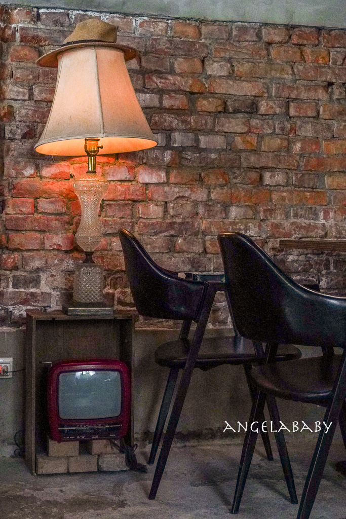 大安森林公園站廢墟風咖啡 『2J CAFE』 一秒掉入都市裡的秘密花園 @梅格(Angelababy)享樂日記