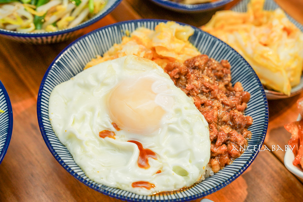 苗栗頭份美食『麵容餃好。頭份店』菜單、超Ｑ國宴板條、手工現包水餃還有免費仙草茶喝到飽粄條 @梅格(Angelababy)享樂日記