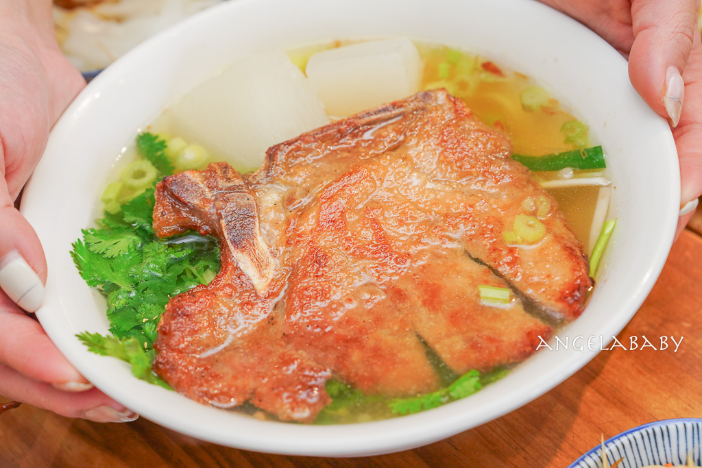 苗栗頭份美食『麵容餃好。頭份店』菜單、超Ｑ國宴板條、手工現包水餃還有免費仙草茶喝到飽粄條 @梅格(Angelababy)享樂日記