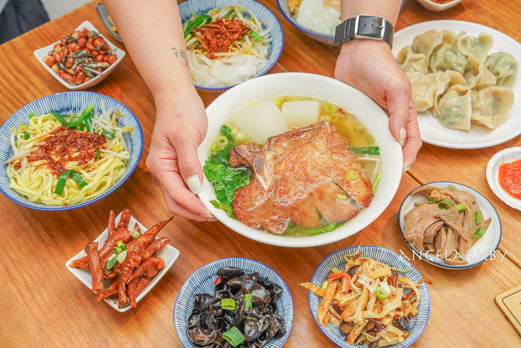 中山國小站『椿 珈琲』台北最好吃焦糖布丁、爆餡蛋沙拉麵包、插座咖啡、ig排隊名店（歇業） @梅格(Angelababy)享樂日記