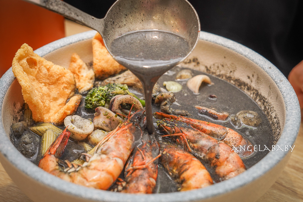 桃園美食|濃湯系爆料義大利麵『義匠義式湯麵-南崁光明店』菜單、親子友善餐廳 @梅格(Angelababy)享樂日記 桃園美食|濃湯系爆料義大利麵『義匠義式湯麵-南崁光明店』菜單、親子友善餐廳 @梅格(Angelababy)享樂日記