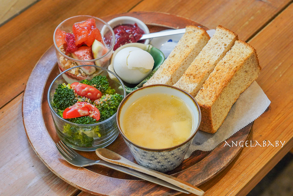 古亭站日式老宅咖啡『NUKI coffee』好吃焦糖布丁、插座咖啡 @梅格(Angelababy)享樂日記