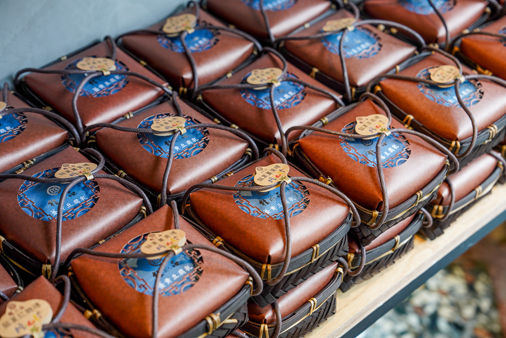 苗栗親子旅遊兩天一日遊推薦｜四方牧場、南庄蘇維拉莊園、南庄老街、再到全台最大室內遊樂場『尚順育樂天地』消耗卡路里、務必參加『愛玩苗栗』打卡活動抽大獎 @梅格(Angelababy)享樂日記