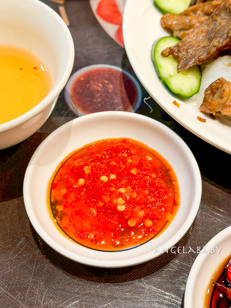 台大公館美食｜40多年老字號越式料理『翠園越南餐廳』菜單、有鑊氣的乾炒牛河、爆料生牛肉和飯 @梅格(Angelababy)享樂日記