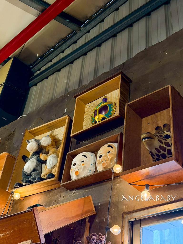 基隆復古咖啡廳『金派甜點』菜單、台北Harbs千層蛋糕、寵物友善餐廳 @梅格(Angelababy)享樂日記