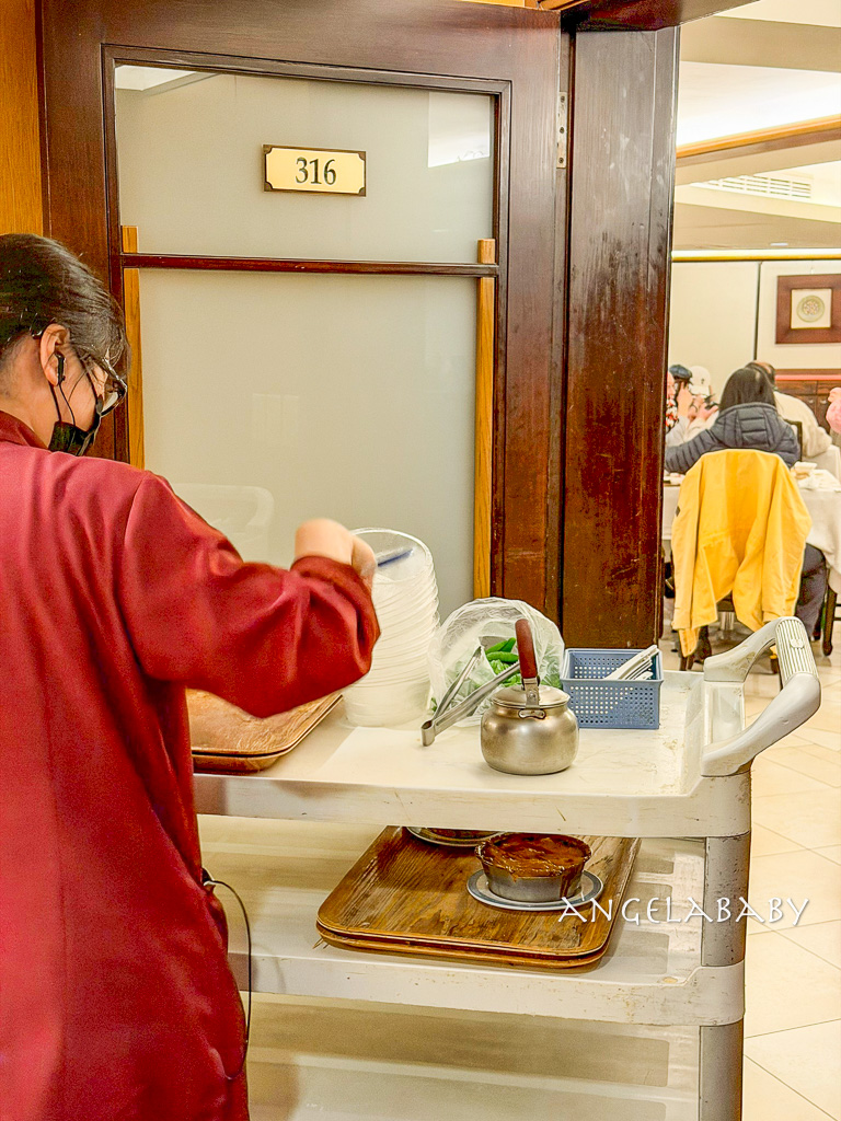 南京復興站美食｜老字號推車港點『梅花廳 – 兄弟大飯店』谷哥五千多則好評推薦 @梅格(Angelababy)享樂日記