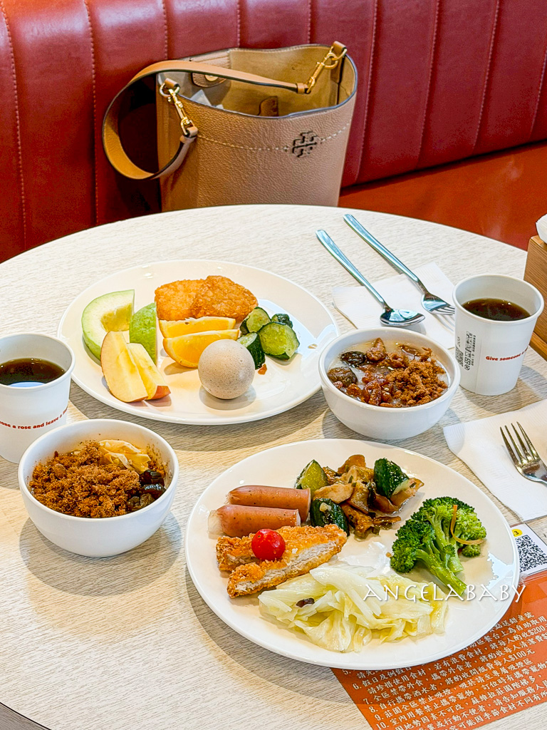 苗栗親子旅遊兩天一日遊推薦｜四方牧場、南庄蘇維拉莊園、南庄老街、再到全台最大室內遊樂場『尚順育樂天地』消耗卡路里、務必參加『愛玩苗栗』打卡活動抽大獎 @梅格(Angelababy)享樂日記