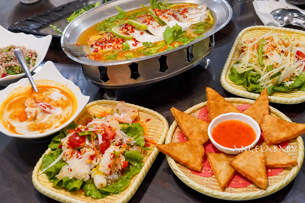 新莊美食『蓮花泰式小吃店』都是泰國人的平價泰式料理、還有移工菜單（泰文、中文、越南文） @梅格(Angelababy)享樂日記