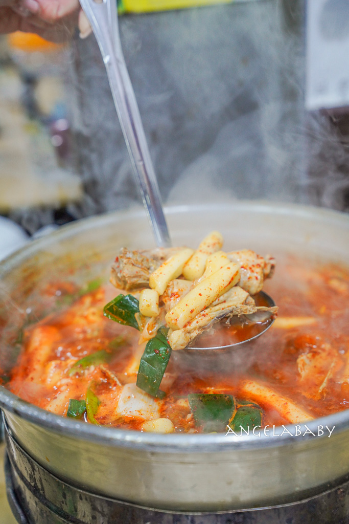 首爾必吃蒜蓉辣雞湯『종로계림닭도리탕원조 본점/鐘路雞林蒜蓉辣雞湯』鐘路三街巷弄美食 @梅格(Angelababy)享樂日記