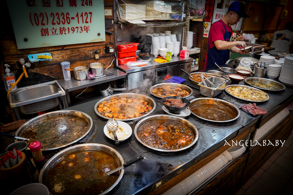 萬華龍山寺必吃『阿鴻知高飯鱸魚湯』菜單、24小時美食推薦、廣州街觀光夜市 @梅格(Angelababy)享樂日記