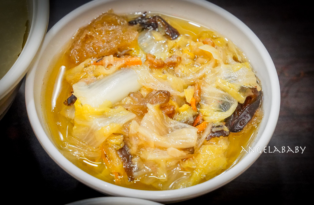 萬華龍山寺必吃『阿鴻知高飯鱸魚湯』菜單、24小時美食推薦、廣州街觀光夜市 @梅格(Angelababy)享樂日記