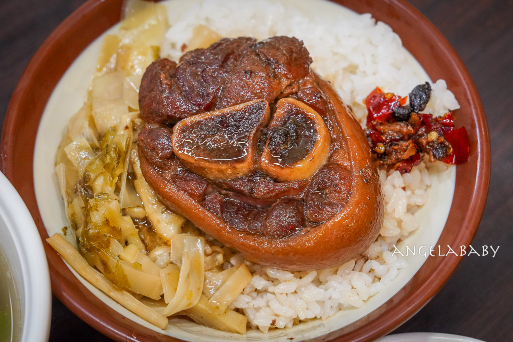 萬華龍山寺必吃『阿鴻知高飯鱸魚湯』菜單、24小時美食推薦、廣州街觀光夜市 @梅格(Angelababy)享樂日記