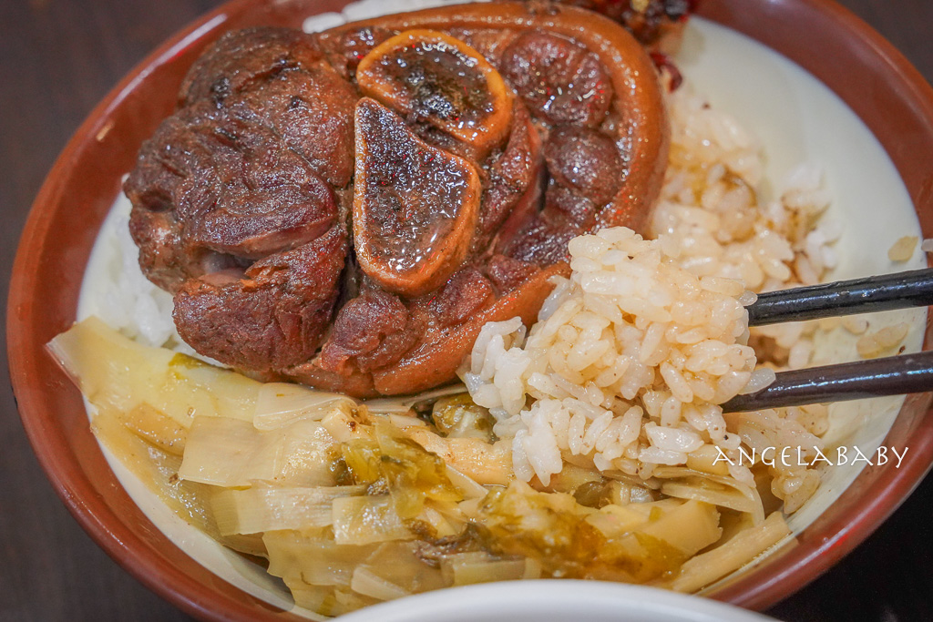 萬華龍山寺必吃『阿鴻知高飯鱸魚湯』菜單、24小時美食推薦、廣州街觀光夜市 @梅格(Angelababy)享樂日記