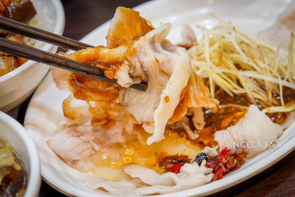 萬華龍山寺必吃『阿鴻知高飯鱸魚湯』菜單、24小時美食推薦、廣州街觀光夜市 @梅格(Angelababy)享樂日記