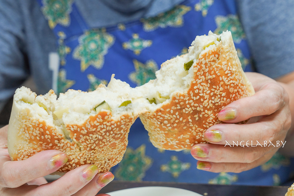 永和老字號排隊燒餅『永和老曾碳烤燒餅專賣店』老麵香口感超讚、大推糖心酥餅 @梅格(Angelababy)享樂日記