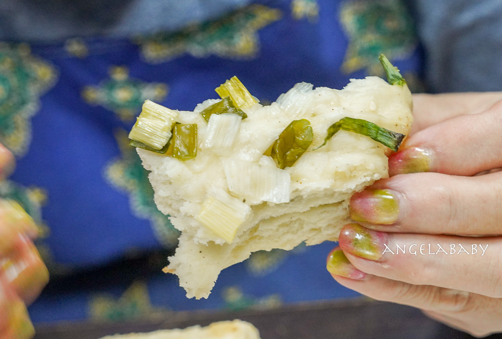 永和老字號排隊燒餅『永和老曾碳烤燒餅專賣店』老麵香口感超讚、大推糖心酥餅 @梅格(Angelababy)享樂日記