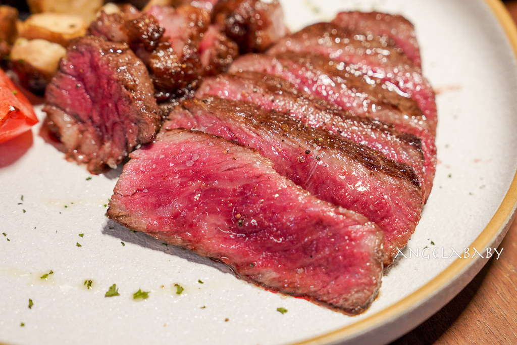 信義安和站美食｜超手藝餐酒館『SKY LAB』菜單、好吃鴨胸、清酒布丁 @梅格(Angelababy)享樂日記