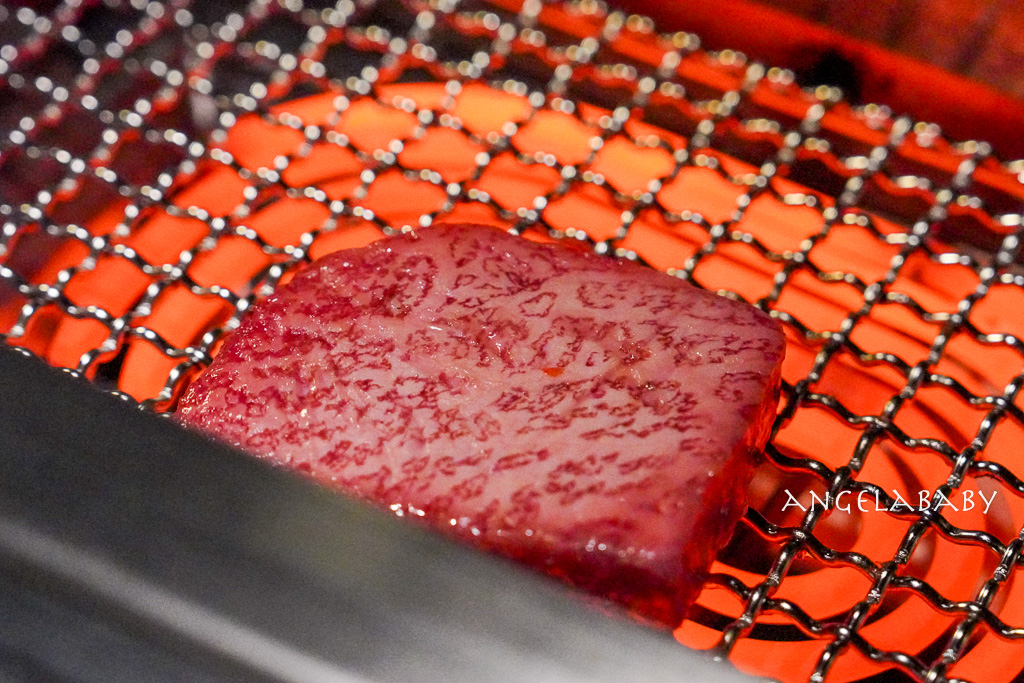 忠孝復興站新開幕燒肉『双円燒肉&bull;板前 HYOTAN 台北』find dining燒肉套餐、免動手燒肉 @梅格(Angelababy)享樂日記