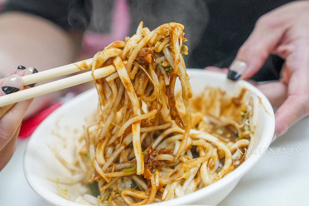 淡海輕軌美食『Dave&Jess 大衛潔希市集x餐廳』竿蓁林站超人氣複合式餐廳、淡水早午餐推薦、淡水手作巨無霸銅板蛋糕 @梅格(Angelababy)享樂日記