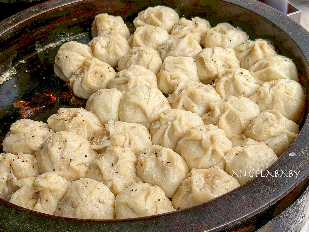 石牌美食『無名生煎包』3顆35元、皮恰恰大顆好吃 @梅格(Angelababy)享樂日記