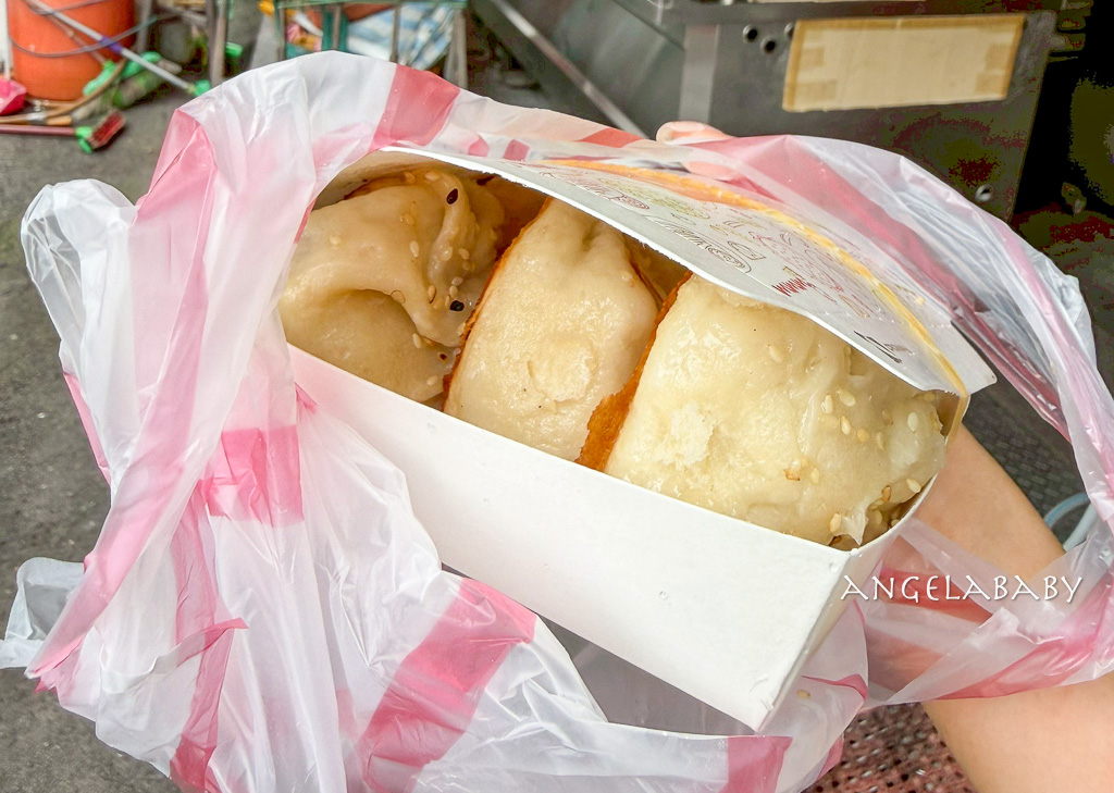 石牌美食『無名生煎包』3顆35元、皮恰恰大顆好吃 @梅格(Angelababy)享樂日記
