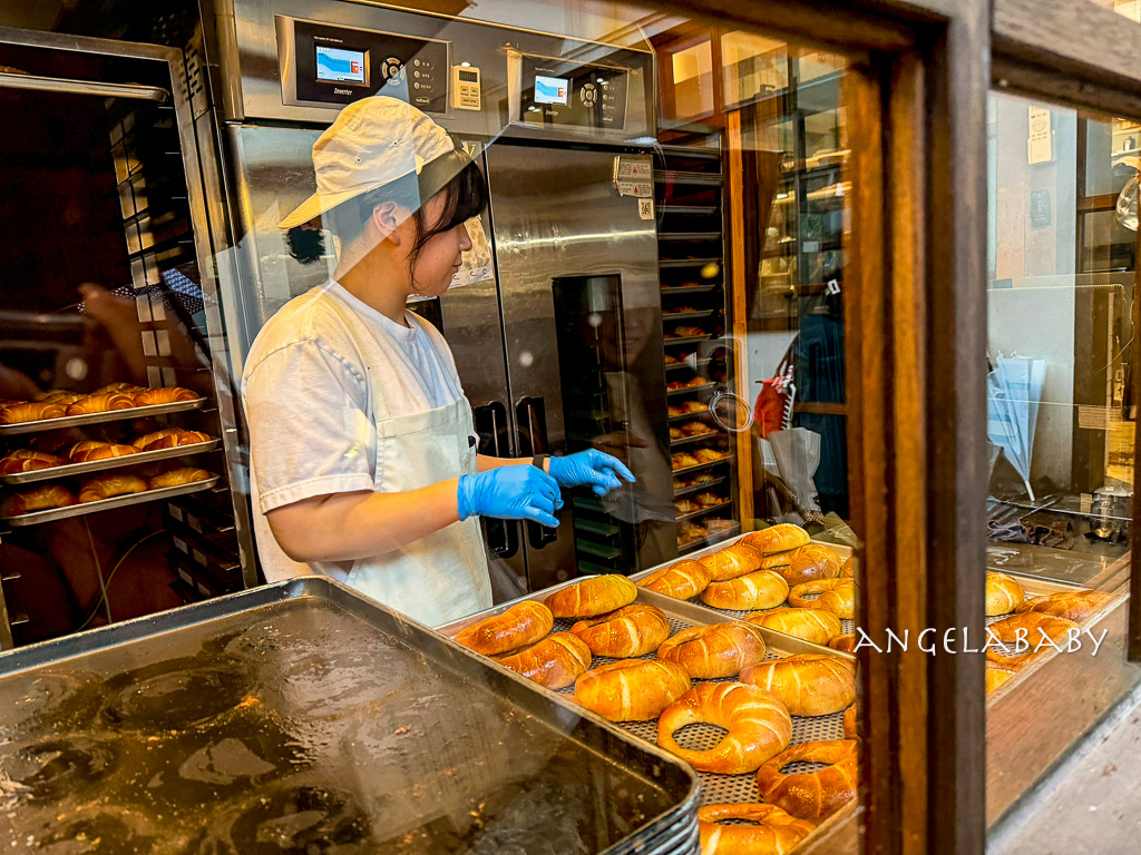 首爾聖水洞必吃鹽牛角麵包『Beton』拔絲脆皮牛角麵包 @梅格(Angelababy)享樂日記 首爾聖水洞必吃鹽牛角麵包『Beton』拔絲脆皮牛角麵包 @梅格(Angelababy)享樂日記