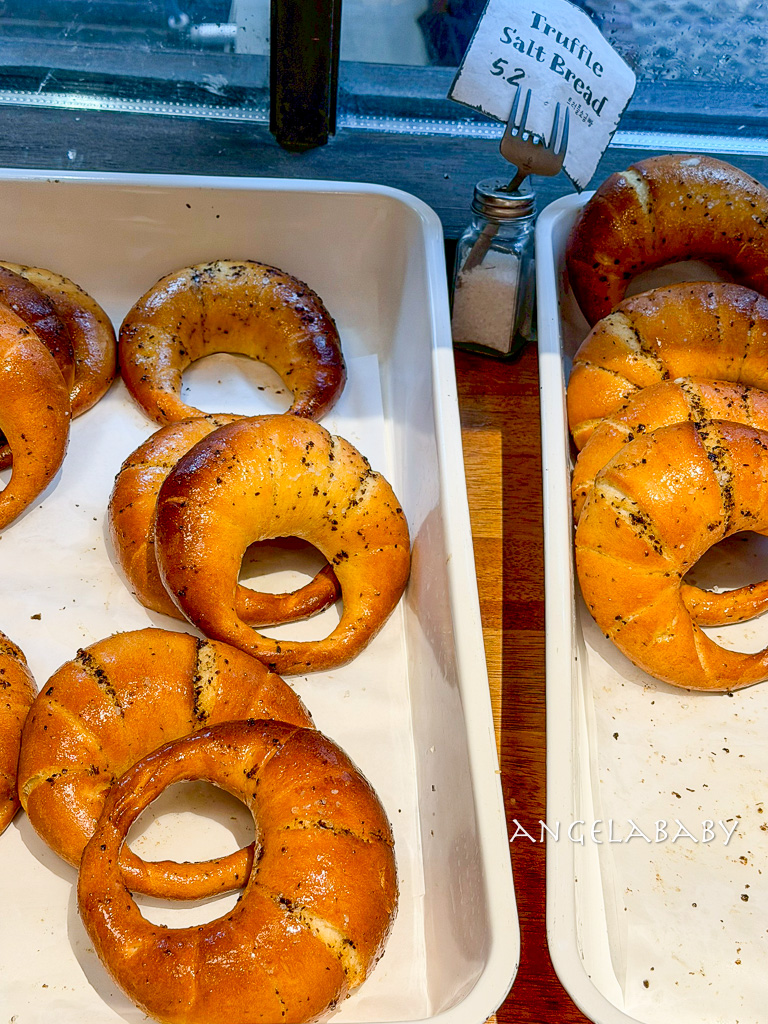 首爾聖水洞必吃鹽牛角麵包『Beton』拔絲脆皮牛角麵包 @梅格(Angelababy)享樂日記 首爾聖水洞必吃鹽牛角麵包『Beton』拔絲脆皮牛角麵包 @梅格(Angelababy)享樂日記